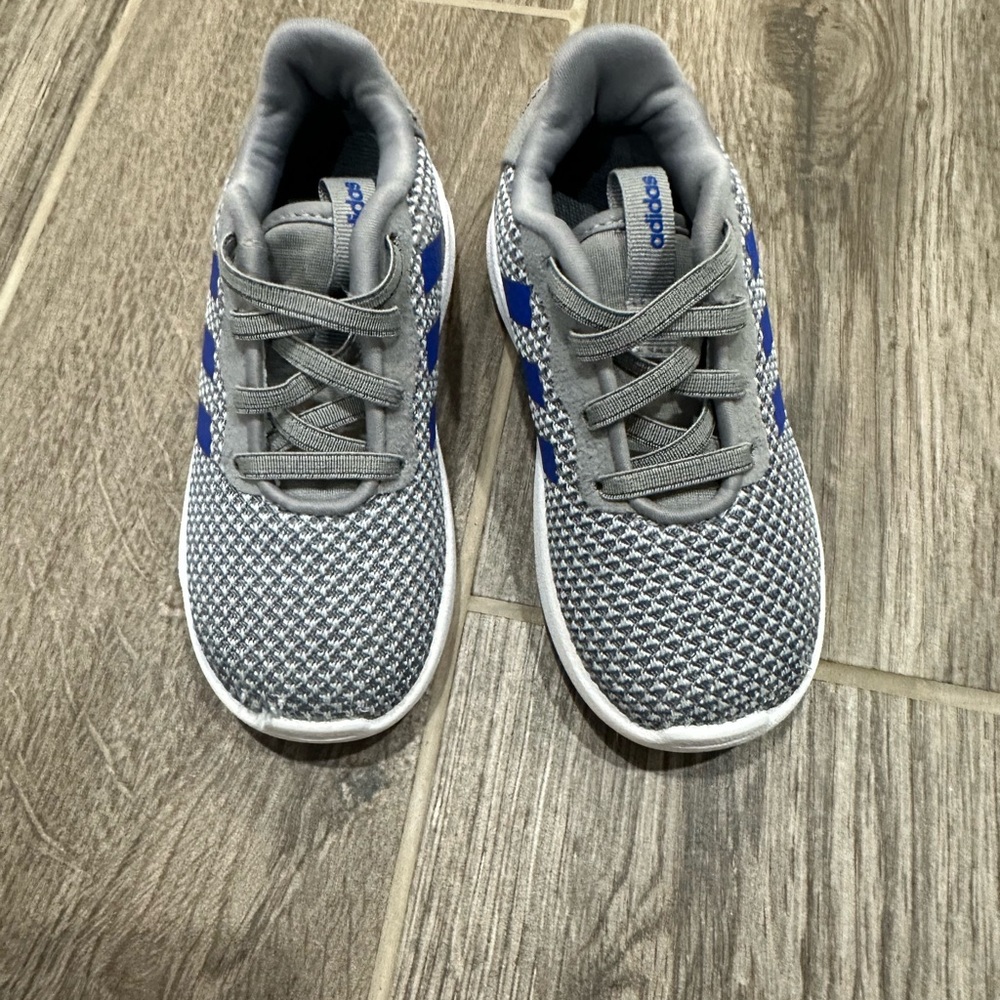 Adidas Racer Kids' Sneakers in Gray and Blue